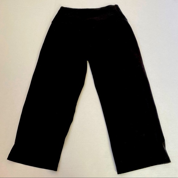 Nike Dri-Fit Black athletic capri pants Polyester/spandex Size : XS - Picture 2 of 6